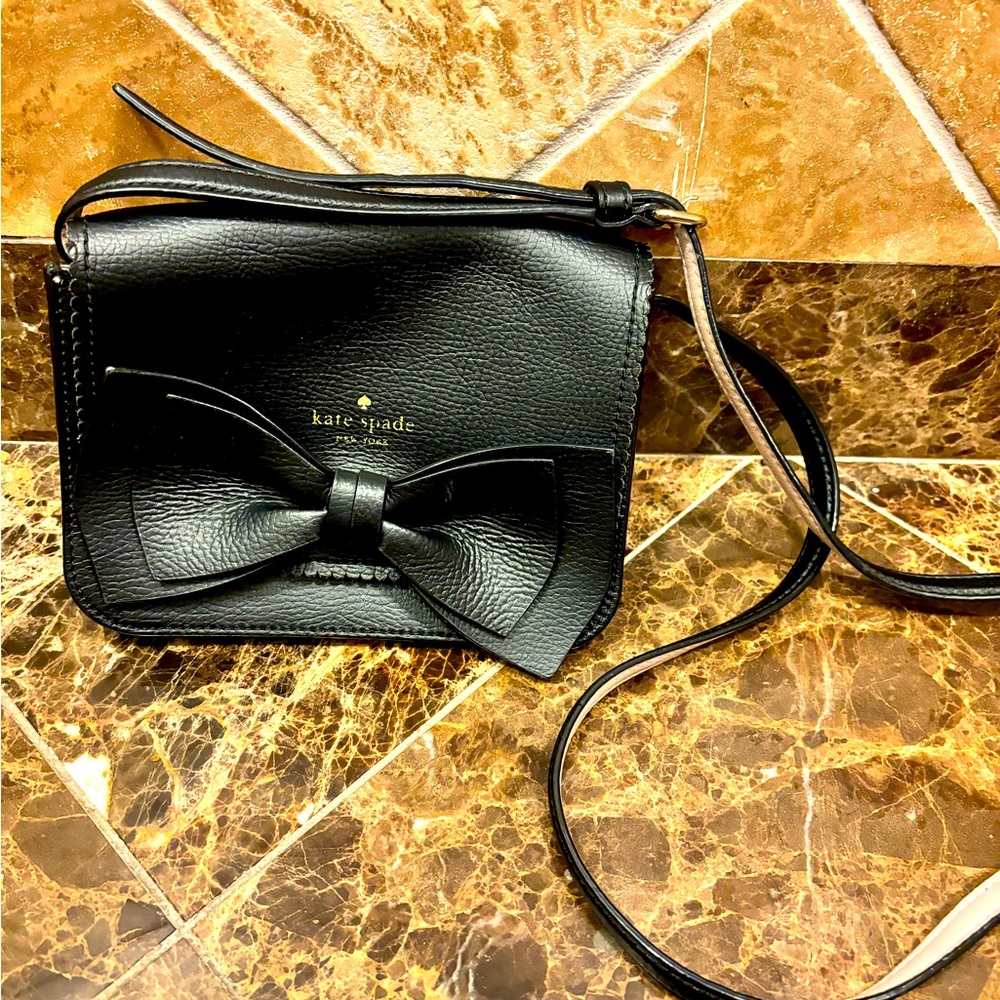 Black Kate Spade crossbody